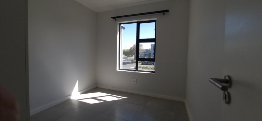 To Let  Bedroom Property for Rent in Burgundy Estate Western Cape